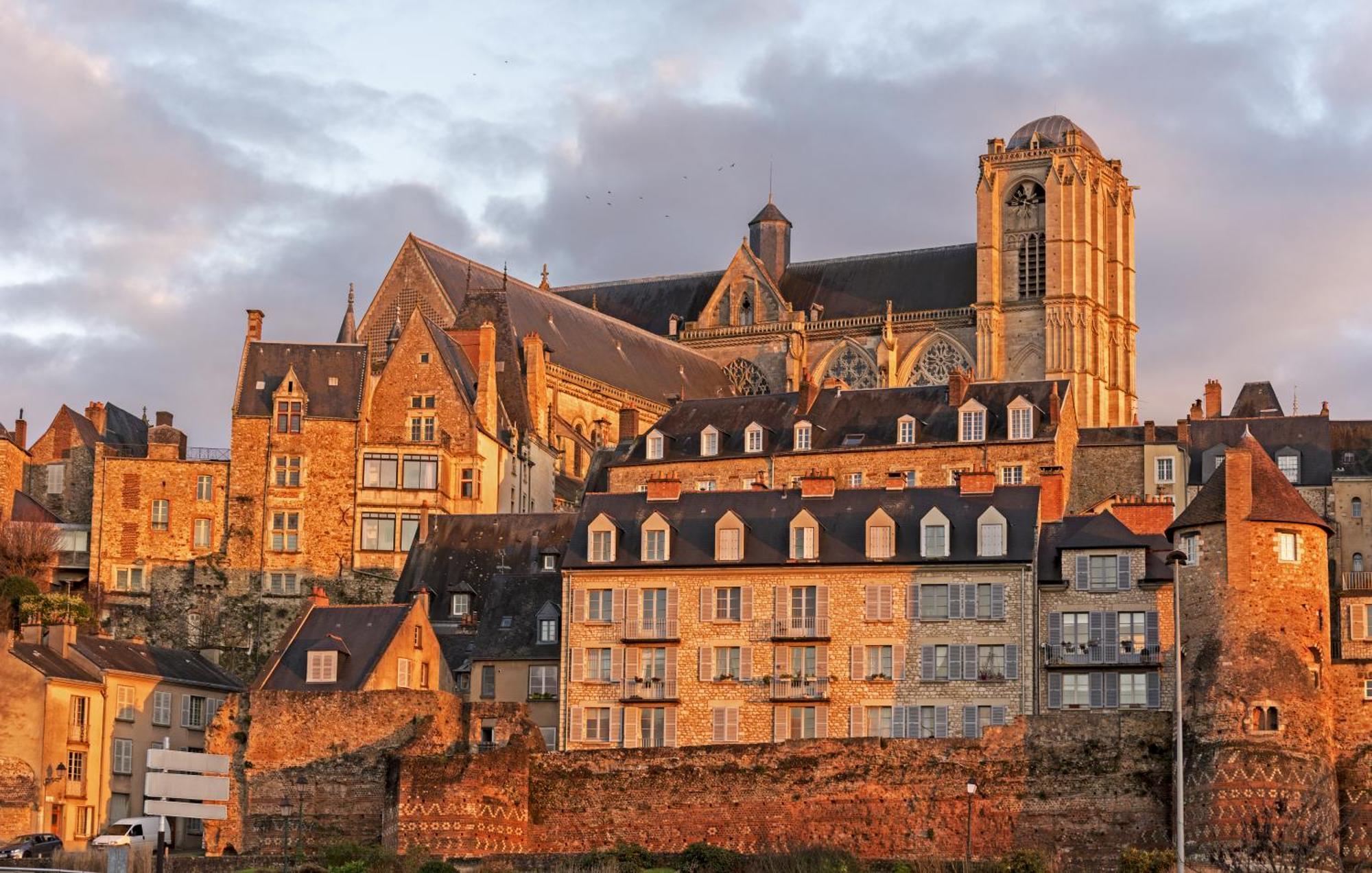 Chambres D'Hote - Maison Des Ecrivains - 50 M De La Cathedrale Et Place Des Jacobins Le Mans Exteriör bild