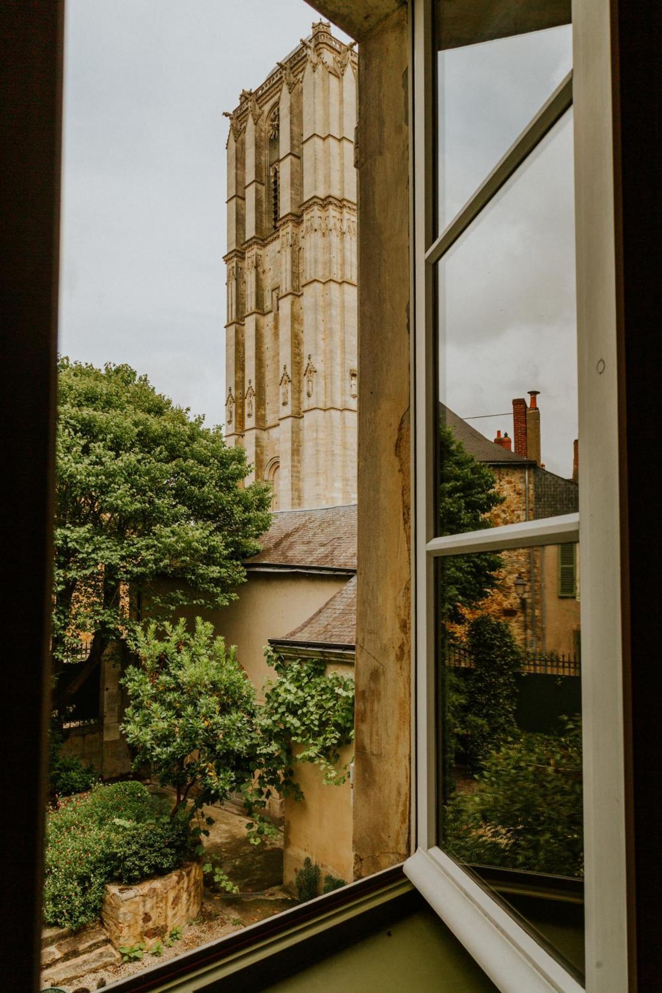 Chambres D'Hote - Maison Des Ecrivains - 50 M De La Cathedrale Et Place Des Jacobins Le Mans Exteriör bild